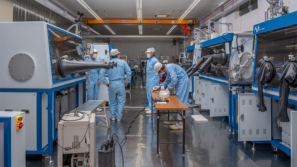 グローブボックス